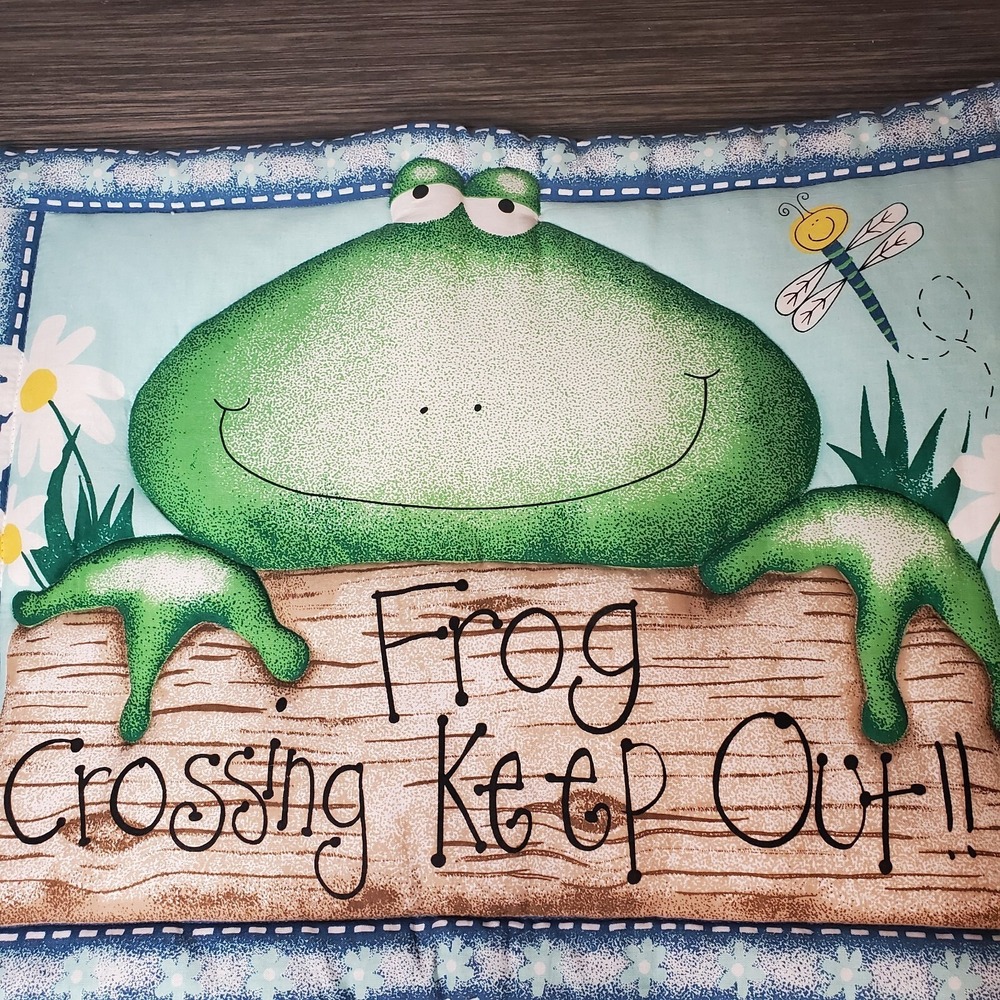 Plush Decorative Frog In A Pond & Dragonfly Placement - Franco Kitchen Co. 17x13